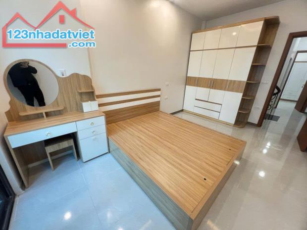 BÁN NHÀ VŨ TÔNG PHAN - 10m Ô tô tránh - Sổ đỏ 45m x 4 tầng - Nhà mới full nội thất gia - 3