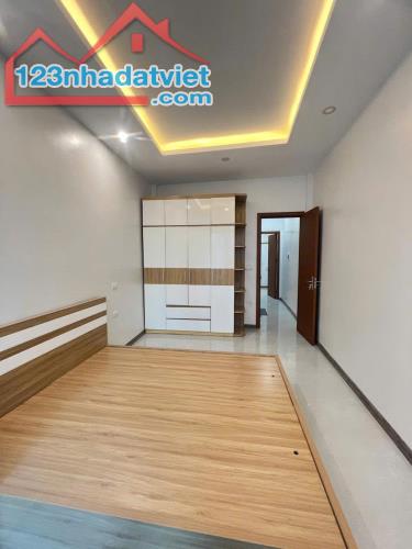BÁN NHÀ VŨ TÔNG PHAN - 10m Ô tô tránh - Sổ đỏ 45m x 4 tầng - Nhà mới full nội thất gia - 4