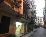 CHO THUÊ Nhà  Trần Quốc Hoàn,  DT 45m, 5 tầng , MT 5,6m, THÔNG SÀN, GARA