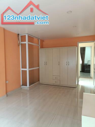 NGUYỄN CHÍ THANH 40m2, 5 TẦNG - Ô TÔ TRÁNH - KINH DOANH 15,8 TỶ - 3