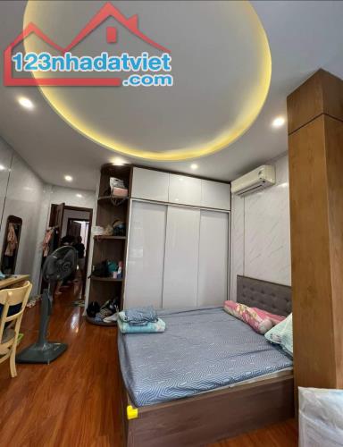 BÁN NHÀ MẶT PHỐ LẠC LONG QUÂN KD 5 TẦNG 27 TỶ 5 - 3