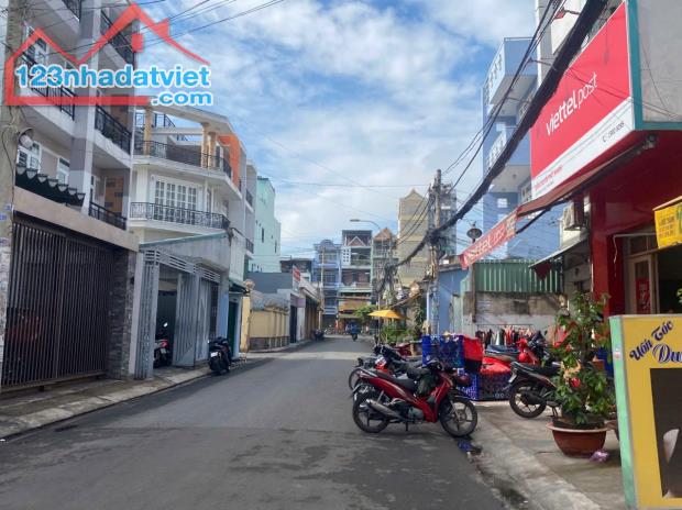 Bán nhà đường Bà Hom, P13, quận 6, 6.8x19m, 16 tỷ, gần công viên