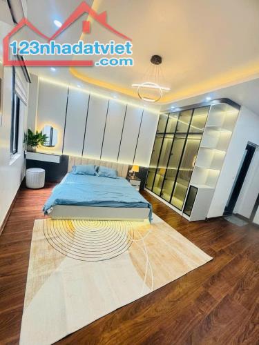 BÁN NHÀ GẦN CÔNG VIÊN NƯỚC HỒ TÂY - MẶT NGÕ THÔNG - GẦN Ô TÔ . DT 35M*6TẦNG - GIÁ 7.5TỶ . - 1