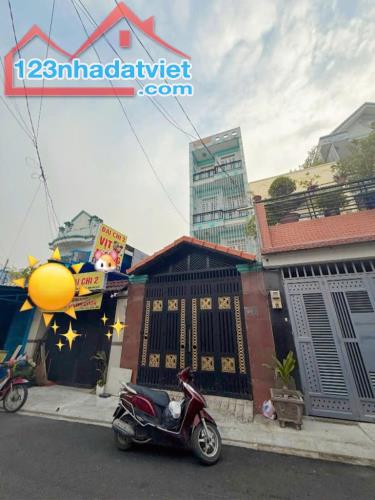 BÁN MẶT TIỀN KINH DOANH ĐÔNG HƯNG THUẬN 9 - QUẬN 12- NGANG 4m4 - 4 TẦNG BTCT- 90M2 - CHỈ - 1