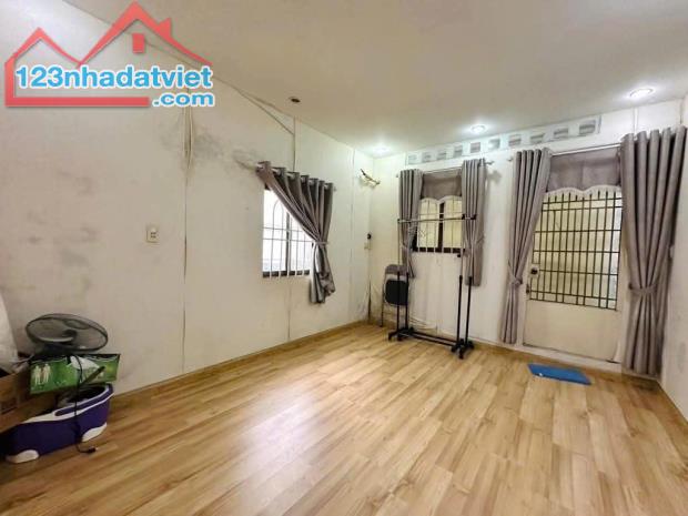 --Bán nhà HXH Lạc Long Quân, phường 9, q.Tân Bình; 38m2, 2L, 5,5 tỷ - 1