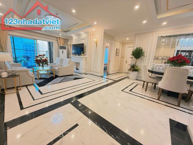 Bán căn hộ Học viện quốc phòng Xuân La 136m2 3pn+1 2 vs 9,7 tỷ Căn góc, view hồ tây