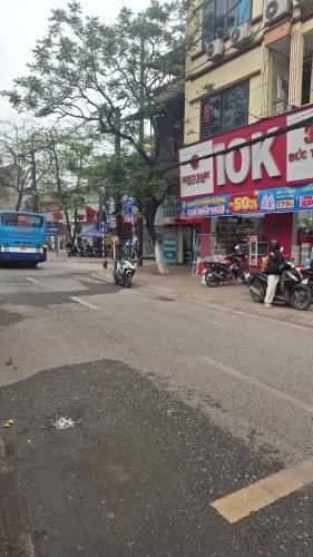 BÁN NHÀ MẶT PHỐ ĐỨC THẮNG – VỊ TRÍ ĐẸP, KINH DOANH ĐỈNH – GIÁ CỰC TỐT!  📍 Địa chỉ: Số 22, - 2