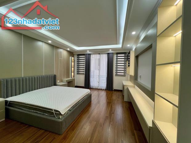 BÁN NHÀ PHÂN LÔ HOÀNG CẦU ĐỐNG ĐA 40m 7T Mt 5m GIÁ 15 TỶ THANG MÁY Ô TÔ KINH DOANH. - 4