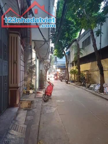 💥🔥  TT Đống Đa-Lô góc - 3 bước Oto tránh - Chủ nhà tri thức - 55m2 x 3 tầng- Chỉ 10.5 tỷ
