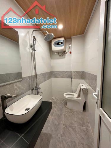Nhỉnh 8 tỷ Cầu Am ô tô vào nhà, thang máy, cách 1 nhà ra phố 5 tầng 33m2 mới tinh full đồ - 5
