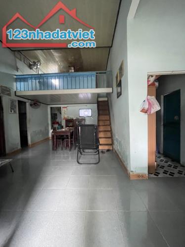 # Nhà Kiệt Ô tô Nguyễn Hữu Thọ, gần Sân Bay, 194m2, Ngang 9.2m, 10.5 tỷ - 2