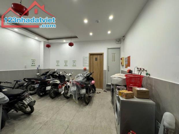 Cần bán nhà Đội Cấn - tòa nhà kinh doanh - 5 tầng - 9 phòng cho thuê