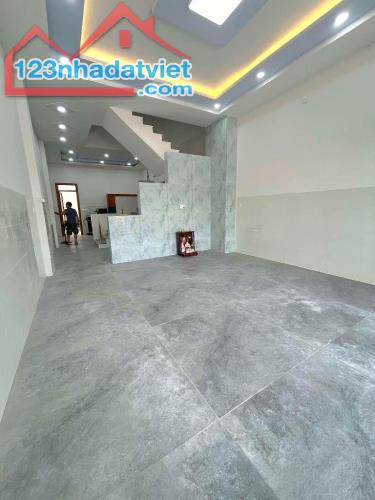 mặt tiền khu bình tân gần eaon bình tân chỉ 1 căn duy nhất 5*20m 3tầng dọn vào ở ngay 9T2 - 1