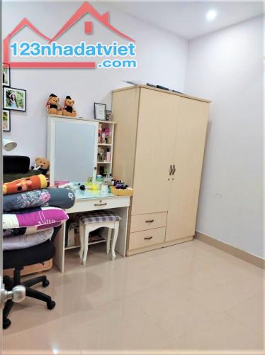 CHỈ 6 TỶ X CÒN TL - Ô TÔ THÔNG - SÁT MẶT TIỀN 3/2 - 40M2 3 TẦNG 3PN - VUÔNG NHƯ A4 - 3