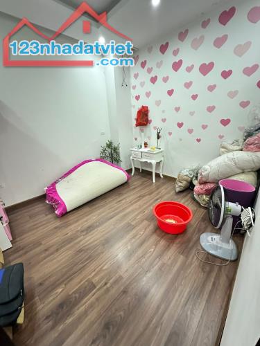Đường Láng, Phân lô oto tránh, Gần phố, Ngõ thông, Gara. 50m2x5t. MT 5.2m. 16.8 tỷ! - 4