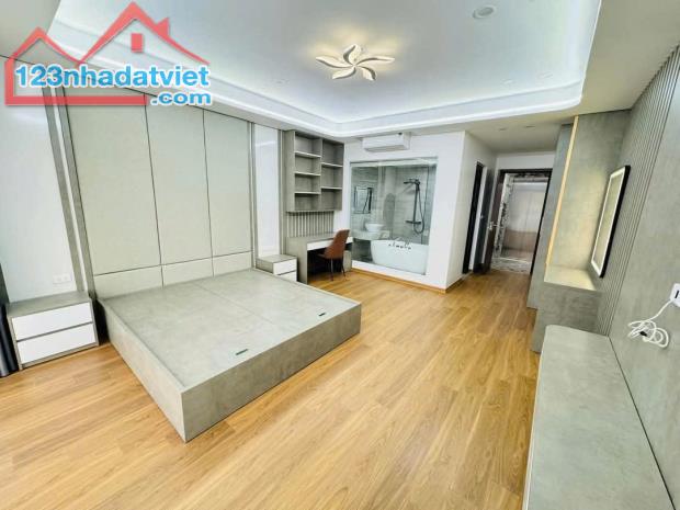 BÁN GẤP NHÀ PHỐ NGUYỄN VĂN CỪ - LONG BIÊN 70M * 6T THANG MÁY, Ô TÔ, FULL ĐỒ. GIÁ 12.8 TỶ - 2