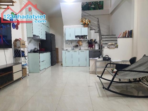 Rất Cần Bán Gấp Nhà Tình Quang, Phường Giang Biên, Long Biên 2T, 35m2 chỉ 3,05 tỷ