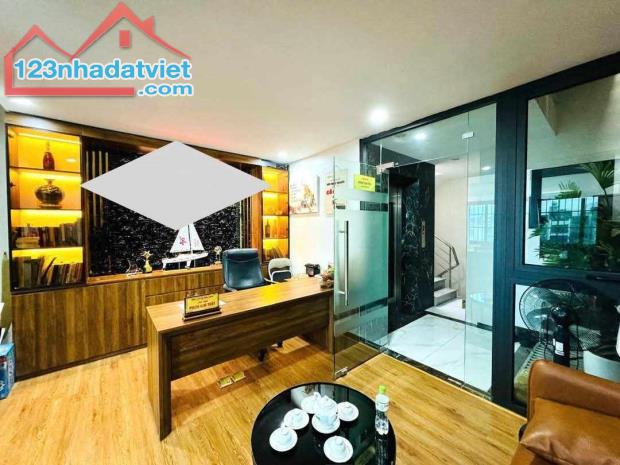 PHÂN LÔ LINH ĐÀM 6T THANG MÁY - THÔNG SÀN - 3 ÔTÔ TRÁNH - VỈA HÈ - GIÁ TỐT NHẤT THỊ TRƯỜNG