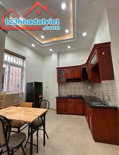 Bán nhà 50m2, 3 tầng, 4PN, 3WC, Trường Thọ, Thủ Đức - 6.8 tỷ - 2