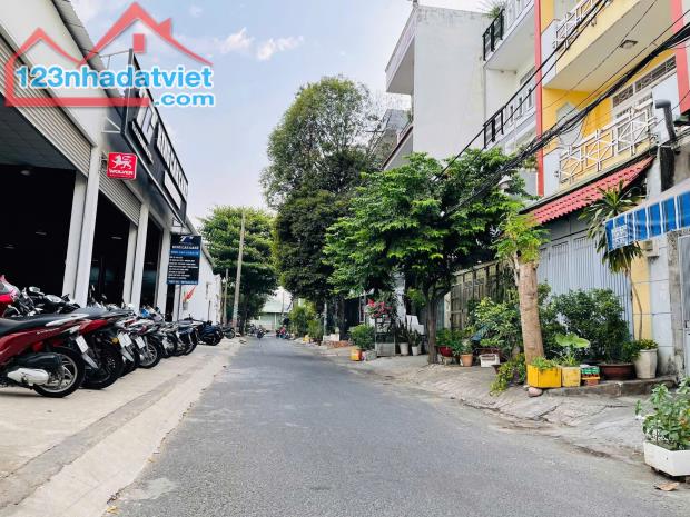 Bán nhà Lê Đức Thọ, P.7, Gò Vấp: 5 x 18, giá 13,5 tỷ.