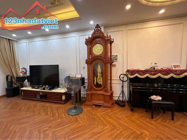 BÁN NHANH PHÂN LÔ TRUNG KÍNH, ÔTÔ TRÁNH, KINH DOANH ĐỈNH, 63M² x 5T GIÁ 19 TỶ 300 - 1