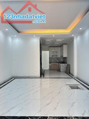 NHÀ 6 TẦNG CÓ THANG MÁY – Ô TÔ VÀO NHÀ – PHỐ THANH AM LONG BIÊN – 70M² CHỈ HƠN 9 TỶ