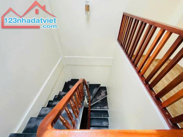 Gốc Đề Hoàng Mai – Nhà Đẹp Ở Ngay – Lô Góc – 42m 5 Tầng – Gần Ô Tô, 6,8 Tỷ. - 2