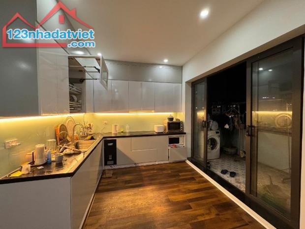Bán nhà 4T Phố Khương Đình DT:50m. Giá chỉ : 6.69 tỷ. - 2