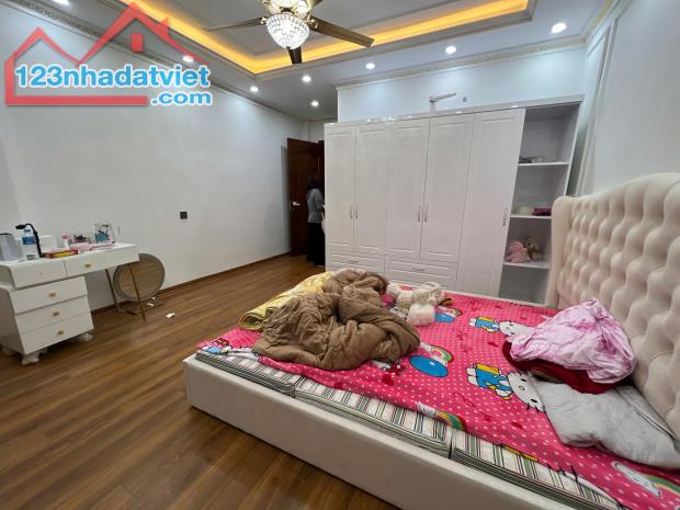 NHÀ MỚI KOONG MẶT PHỐ THANH AM 70M, 6T, MT5M, NỞ HẬU, KINH DOANH BẤT CHẤP, Ô TÔ TRÁNH.
