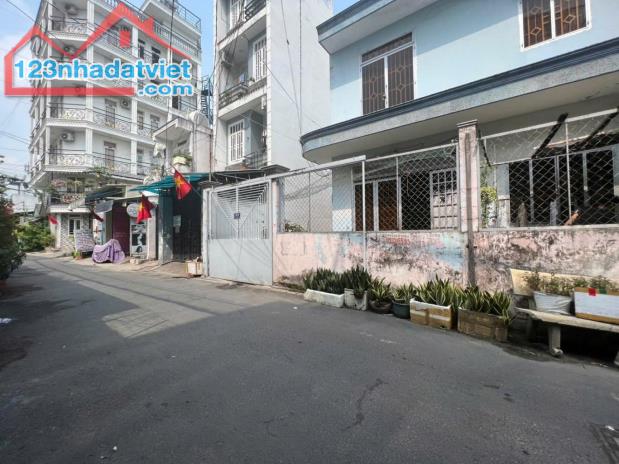 NHÀ C4 HẺM ĐƯỜNG NGUYỄN VĂN KHỐI P 8 GÒ VẤP dt 275 m giá 30 tỷ