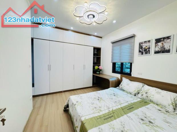 Bán nhà phố Minh Khai, Hai Bà Trưng 45m, 4 tầng. Giá: 7.9 tỷ. LH: 0937158386 - 1