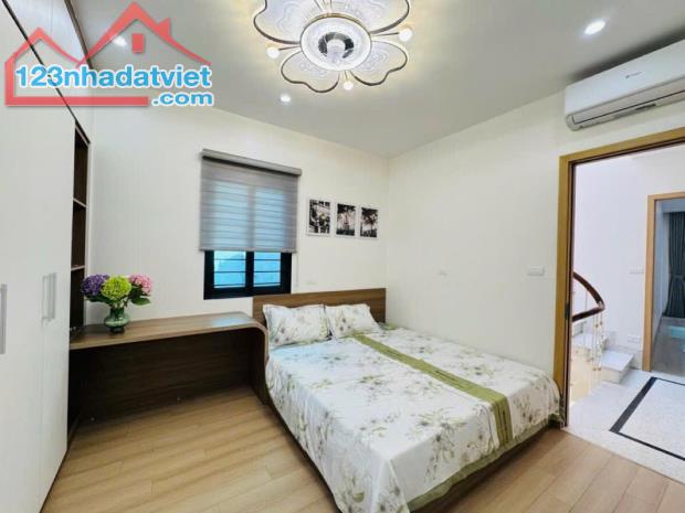 Bán nhà phố Minh Khai, Hai Bà Trưng 45m, 4 tầng. Giá: 7.9 tỷ. LH: 0937158386 - 4