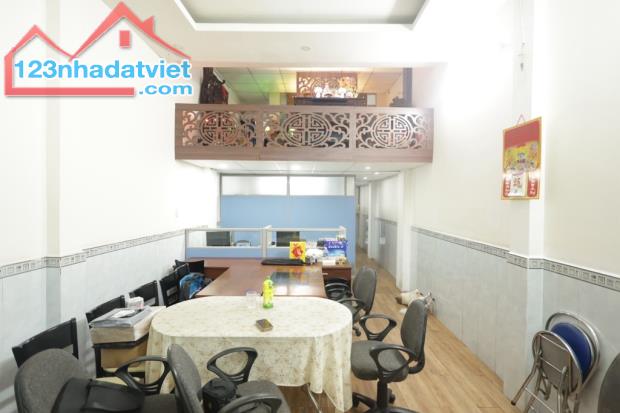 Mặt tiền Nguyễn Văn Công P.3 GV, 80m2 sổ vuông đẹp, liền kề sân bay - 2