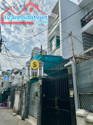 NHÀ CÓ PHONG THỦY TỐT CHỦ BÁN DỌN QUA NHÀ LƠN HƠN- XE HƠI ĐẾN CỬA- THÔNG QUA QUẬN 1,4,7,8 - 2