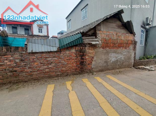 Hai thửa đất, 100m2, mt6m, 2.6 tỷ, 7 chỗ, thông, Thanh Trí, Sóc Sơn.