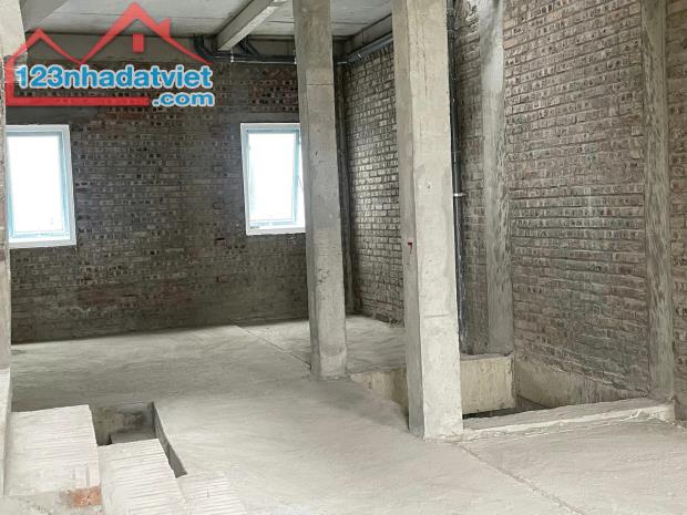 Cần bán nhà chính chủ 5 tầng thang máy DT 80m TT Trâu Quỳ Gia Lâm oto tránh kính doanh - 2