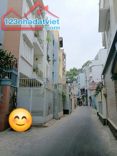 + Trần Hưng Đạo 37 M2 .3 Tầng .3 X 12.5 Giá .6 Tỷ TL .Phường 1 Quận 5 - 5
