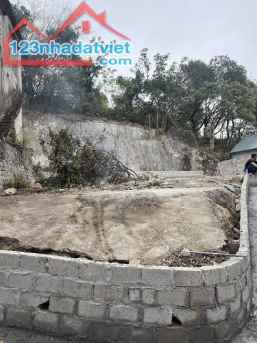 Bán 3 Ô Đất Thổ Cư Ngõ 4 Cao Thắng,Hạ Long Giá Rẻ Chỉ Mấy Trăm !!!