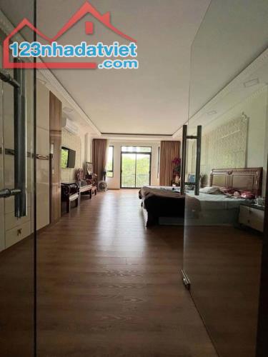 BÁN NHÀ CẦU GIẤY PHÂN LÔ BÀN CỜ Ô TÔ TẢI TRÁNH 50M2 x 7T
