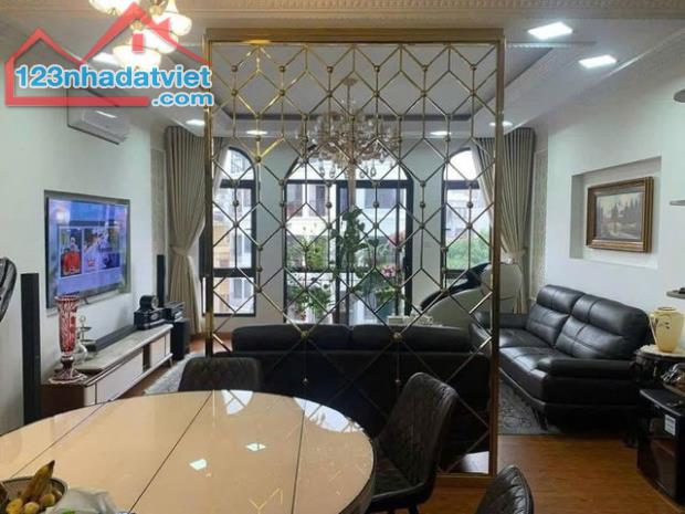 BÁN NHÀ CẦU GIẤY PHÂN LÔ BÀN CỜ Ô TÔ TẢI TRÁNH 50M2 x 7T - 1