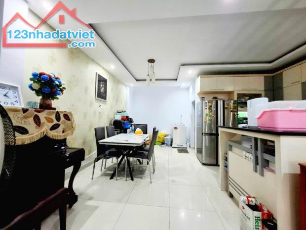 MẶT TIỀN KDC BÔNG SAO - KHU VIP ĐƯỜNG 8M VỈA HÈ - 5,5X18M NỞ NHẸ - 3 TẦNG BTCT - 16 TỶ - 2