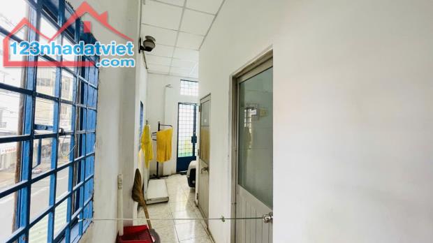 Bán nhà mặt tiền, quận 11, đường Xóm Đất, 59m2, 2 tầng, 12.6 tỷ, cấp 4 - 1