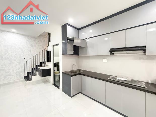 QUẬN 3 - HXH - NGUYỄN THIỆN THUẬT THÔNG BÀN CỜ - 4 TẦNG TỔNG DT SÀN 110M2-3,5❌10 NHỈNH 6TỶ - 2