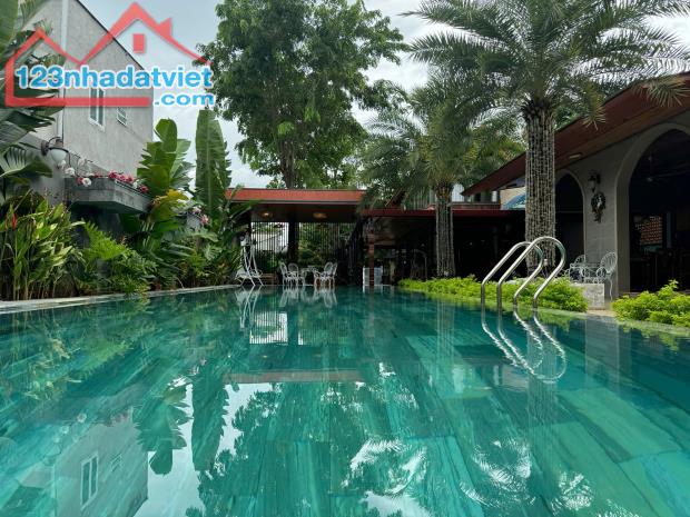 Cần bán rẻ siêu phẩm biệt thự cực đẹp và đẳng cấp mặt tiền đường, Tặng 1 Lượng Vàng SJC - 2