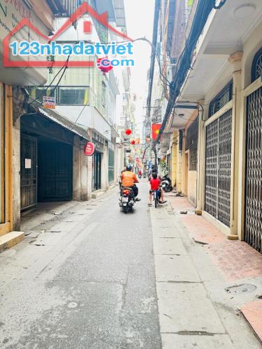Hoà Bình 7, Ô Tô Vào Nhà, KD Ồn Ào Quá Chủ Nhiều Tuổi Bán Chuyển Chung Cư