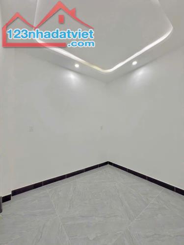 Bán nhà cấp 4 ngay cây xăng Đức Hưng Phường Tân Phong SHR Thổ cư - 4