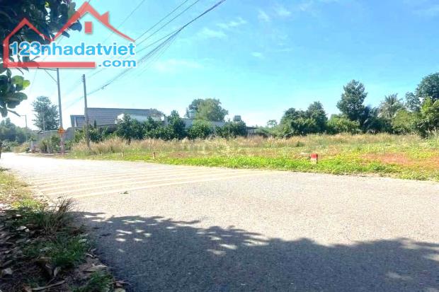 BÁN MẢNH VƯỜN 1675M2 NGAY CHỢ MINH LẬP CHƠN THÀNH, 2 MẶT TIỀN, PHÙ HỢP LÀM NHÀ VƯỜN 390TR