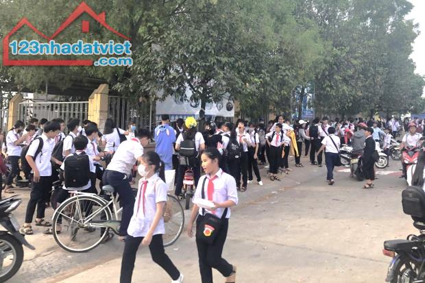 BÁN MẢNH VƯỜN 1675M2 NGAY CHỢ MINH LẬP CHƠN THÀNH, 2 MẶT TIỀN, PHÙ HỢP LÀM NHÀ VƯỜN 390TR - 2