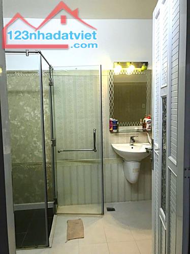 HIẾM !!! 5 TỶ X CÒN TL - HẺM XE HƠI KHU NGUYỄN TRỌNG TUYỂN PHÚ NHUẬN - 30M2 2 LẦU 2PN - 3