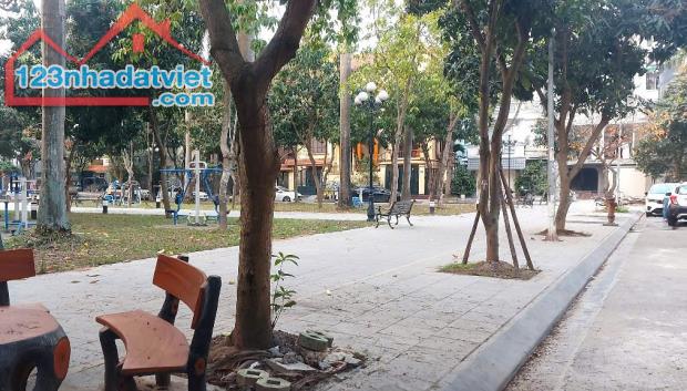 BIỆT THỰ LÔ GÓC 4 TẦNG –SÀI ĐỒNG –LONG BIÊN –155M² –VIEW CÔNG VIÊN –GẦN AEON –CHỈ 39.5 TỶ - 1